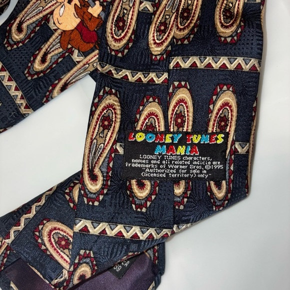 2/$35 Looney Tunes Mania Wiley Coyote Elmer Fudd with Rifle Vintage Silk Tie - Picture 8 of 8